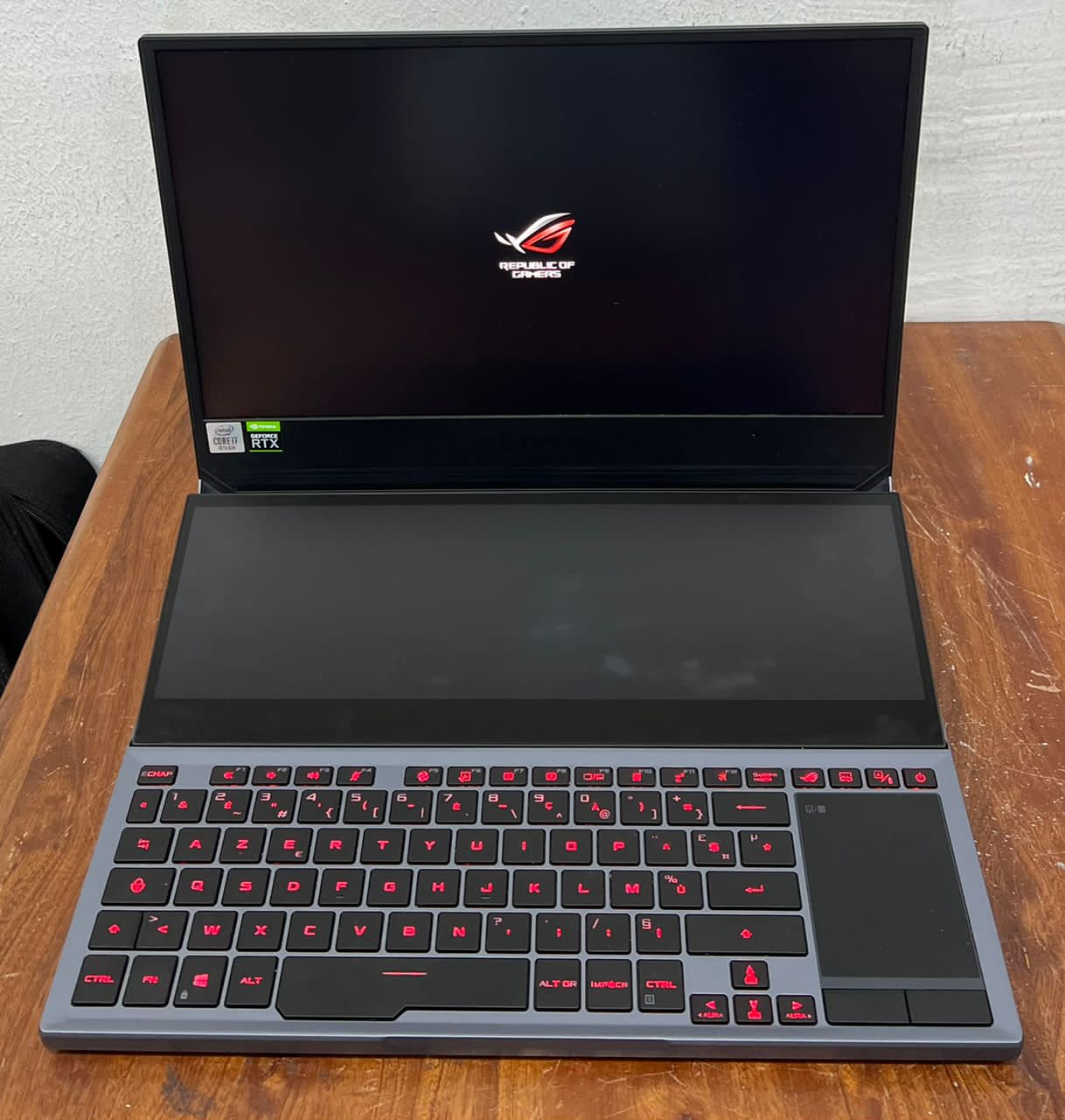 ASUS ROG ZEPHYRUS GX550LWS CORE I7 10TH GEN(DOUBLE ECRAN) 4K ASUS ROG ZEPHYRUS GX550LWS CORE I7 10TH GEN(DOUBLE ECRAN) 4K