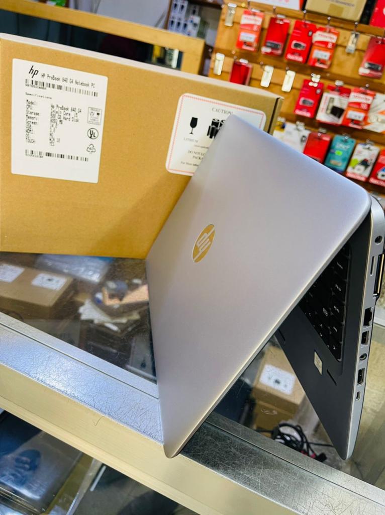 HP elibook 840 HP elibook 840