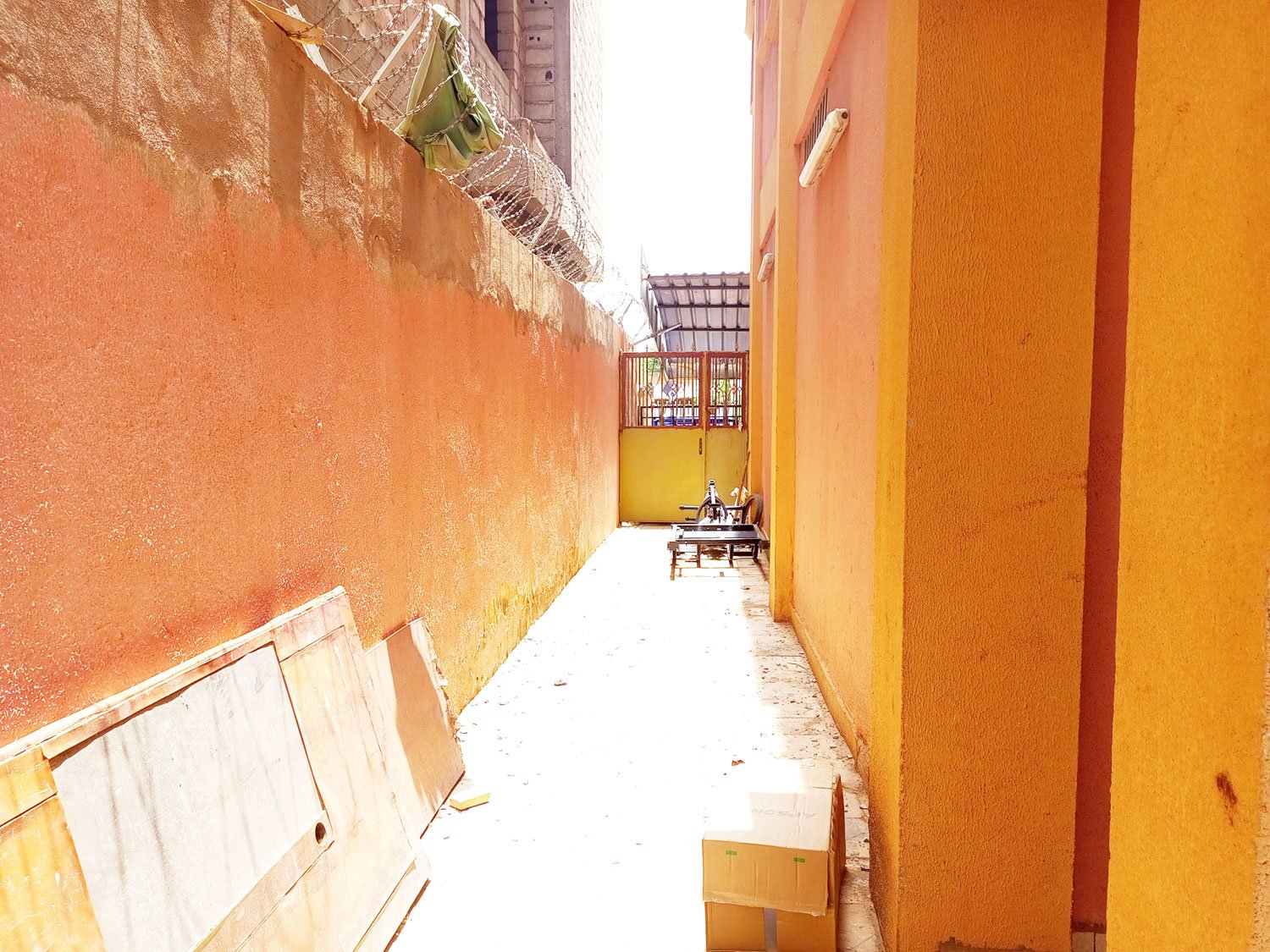 UN IMMEUBLE R+3 NOUVELLE CONSTRUCTION EN LOCATION A OUAGADOUGOU QUARTIER BILBALOGHO