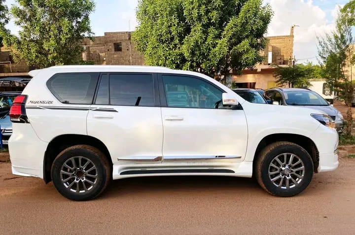 entreprise AKDR mali automobile commerce général international vente achat location Toyota