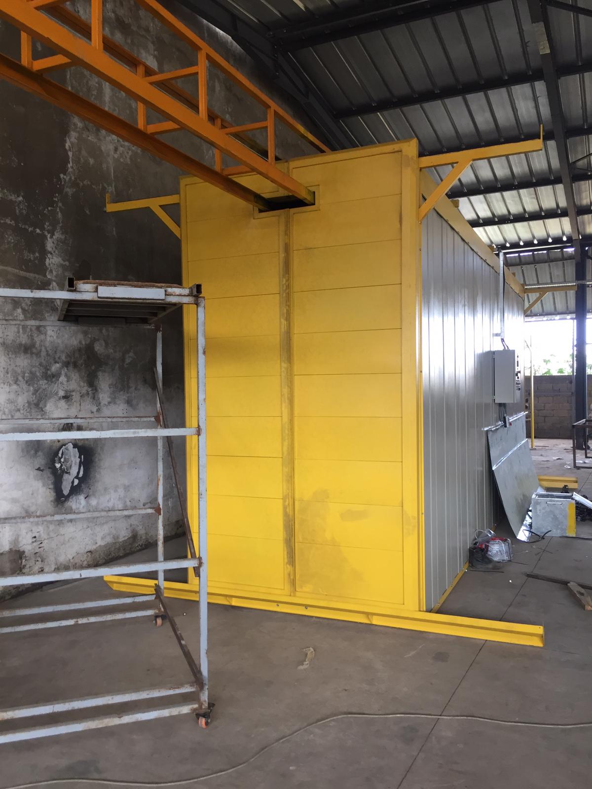 LES FOURS SOMI-AUTOMATIQUE DE PEINTURE