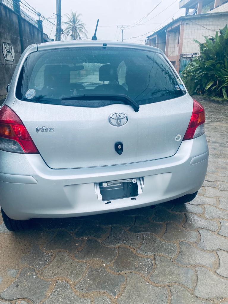 TOYOTA YARIS 2009