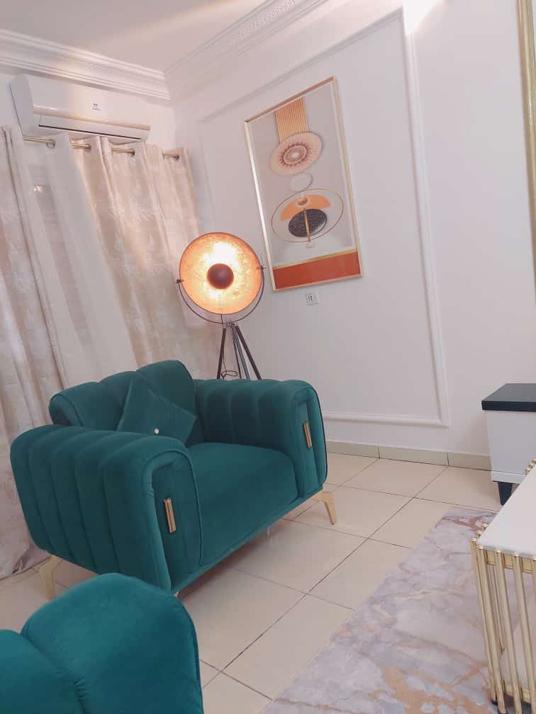 Bel appartement 3 pièce (2 chambre Salon) pour vos courts et longs séjours. Bel appartement 3 pièce (2 chambre Salon) pour vos courts et longs séjours.