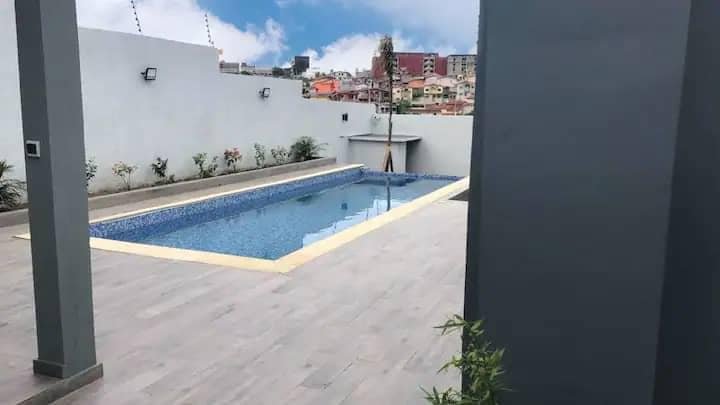 Une grande villa de 4 pièces avec piscine disponible à FEH KESSE nous mettons en location une villa Une grande villa de 4 pièces avec piscine disponible à FEH KESSE nous mettons en location une villa