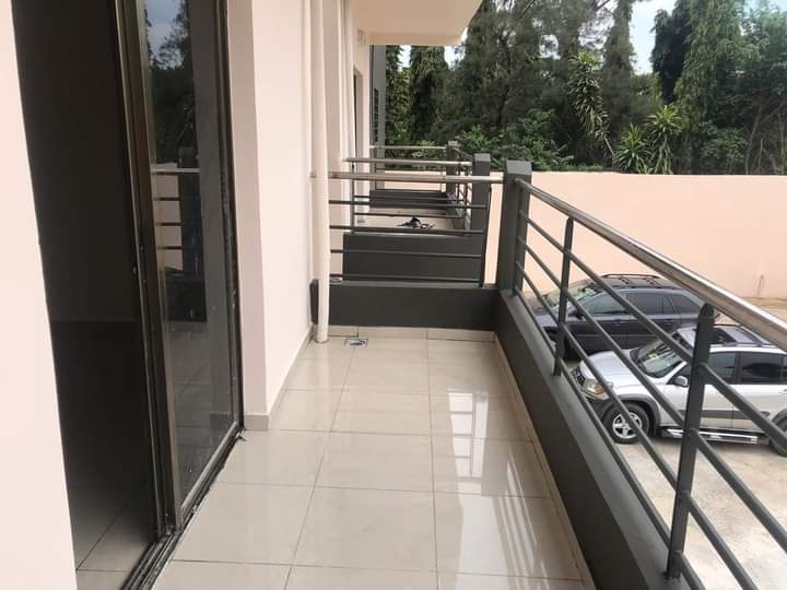 Appartement neuf de type 4 pièces bon standing, parking interne, baie vitrée à louer Riviéra Attoban Appartement neuf de type 4 pièces bon standing, parking interne, baie vitrée à louer Riviéra Attoban