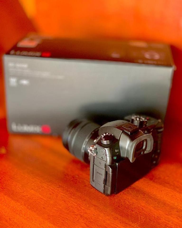 PANASONIC GH5 + 12-60 mm + SD 32 Go