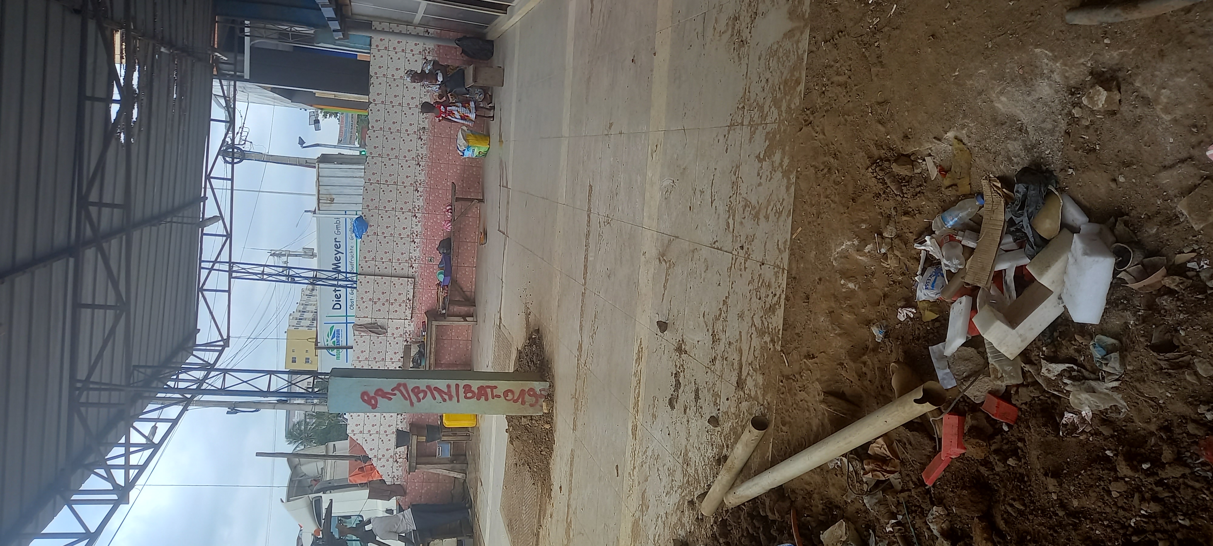 Lavage auto en bordure de voie principale à louer rivera faya carrefour Abatta Lavage auto en bordure de voie principale à louer rivera faya carrefour Abatta