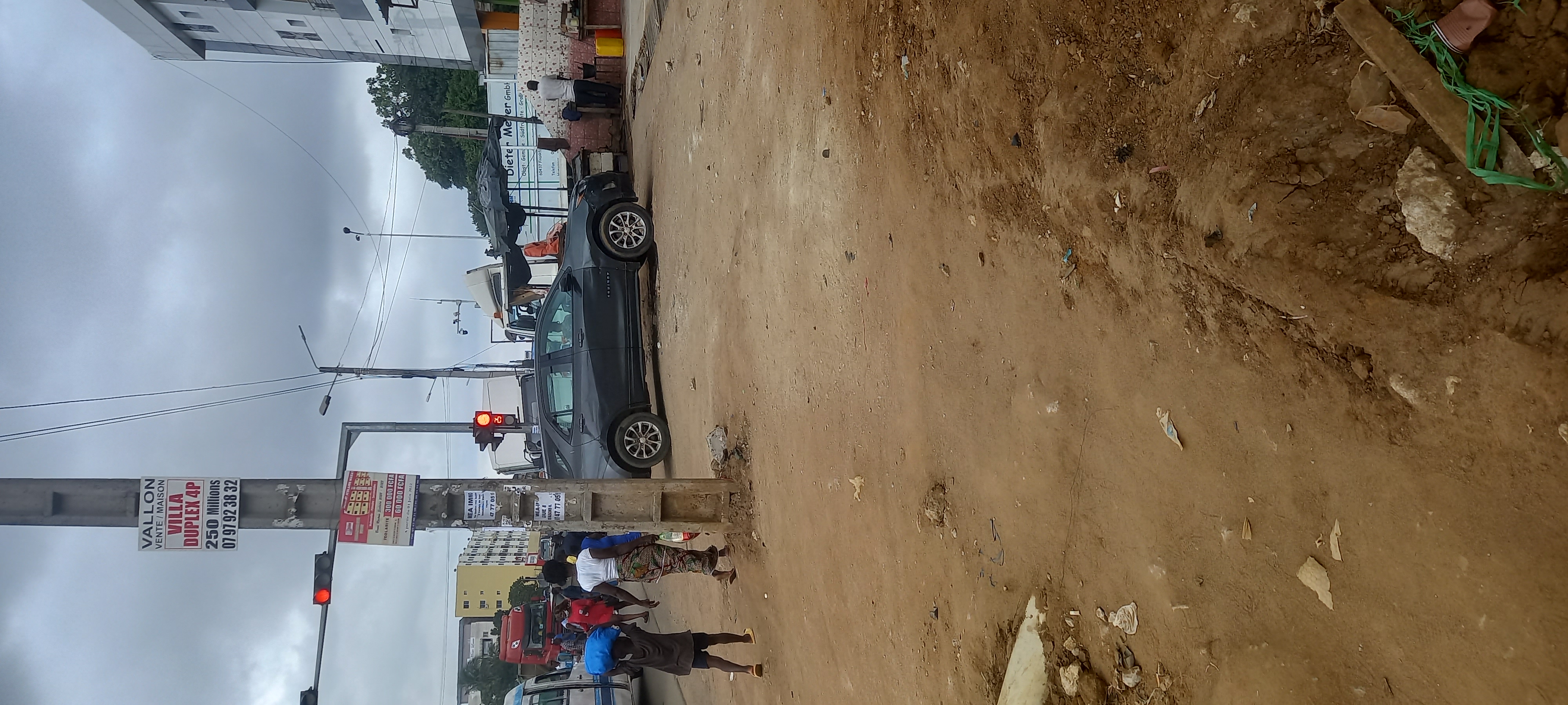 Lavage auto en bordure de voie principale à louer rivera faya carrefour Abatta Lavage auto en bordure de voie principale à louer rivera faya carrefour Abatta