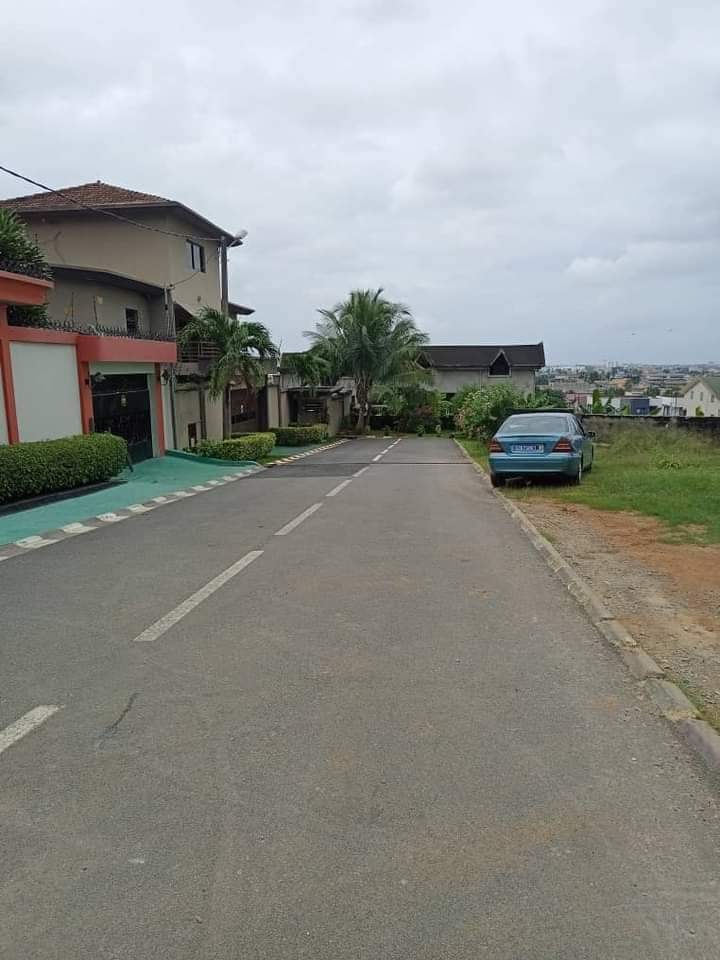 TERRAIN EN VENTE ABIDJAN COCODY RIVIERA 4 BazarAfrique Côte d’Ivoire