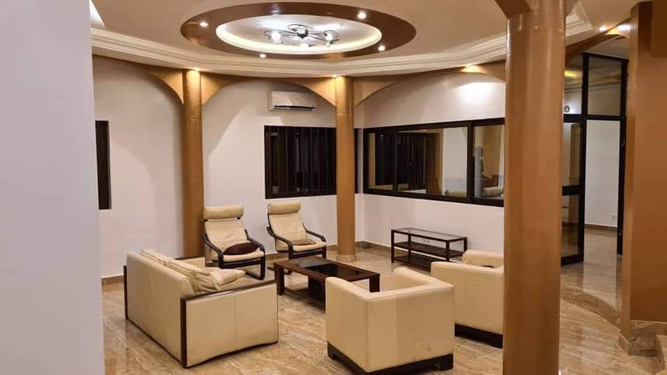 A louer villa meublée au Bénin Abomey Calavi A louer villa meublée au Bénin Abomey Calavi