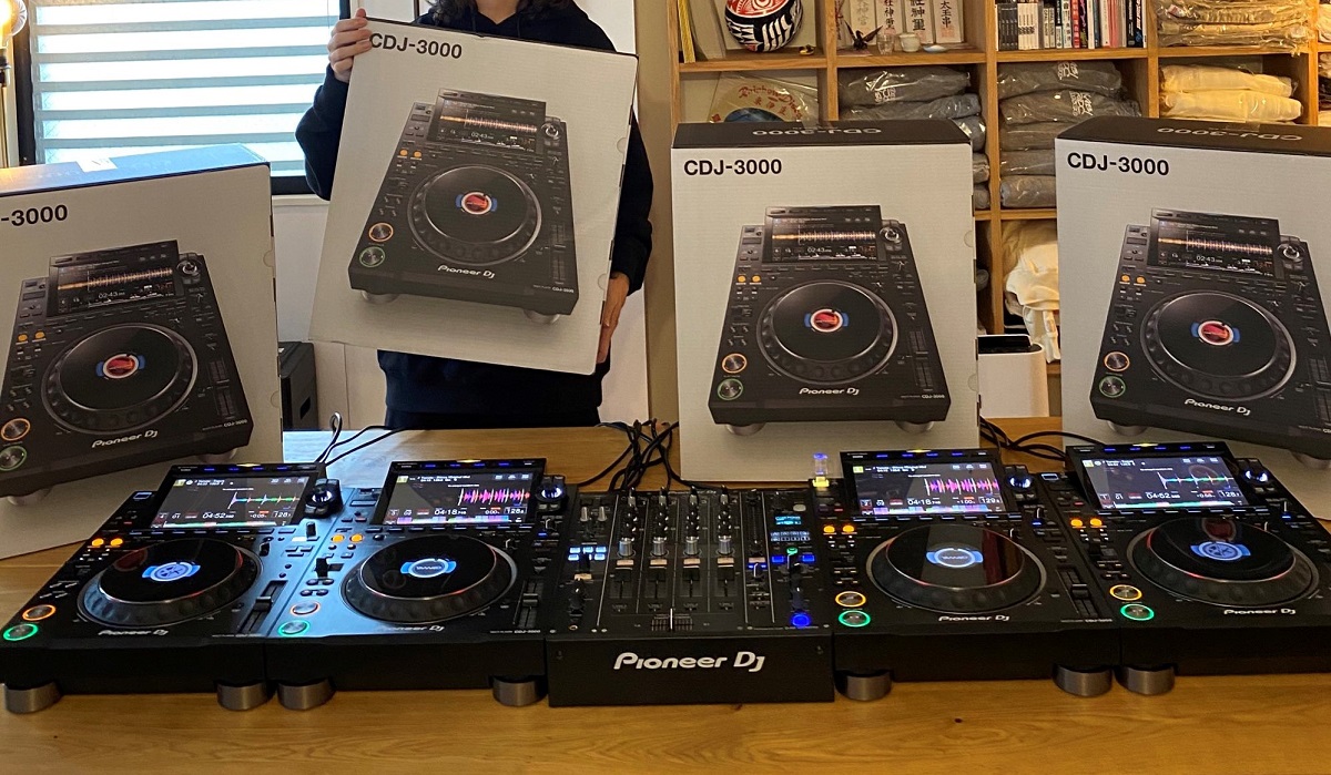 Pioneer DJ XDJ-RX3, Pioneer DDJ-REV7 DJ Kontroler, Pioneer XDJ XZ , Pioneer DDJ 1000, Pioneer DDJ 10 Pioneer DJ XDJ-RX3, Pioneer DDJ-REV7 DJ Kontroler, Pioneer XDJ XZ , Pioneer DDJ 1000, Pioneer DDJ 10