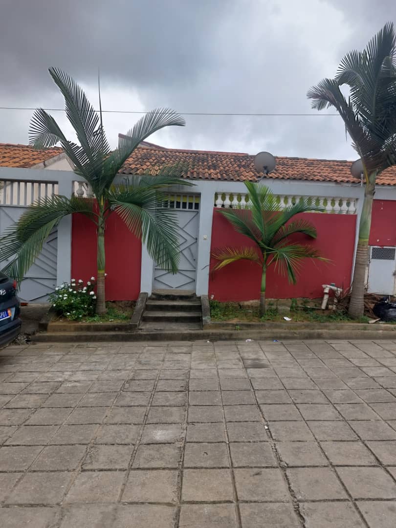 belle villa basse de type 4 pièces en vente cité promogim feh kesse