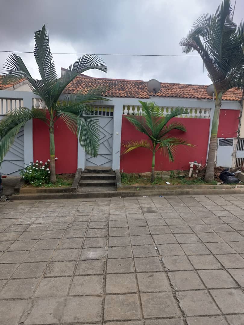 belle villa basse de type 4 pièces en vente cité promogim feh kesse