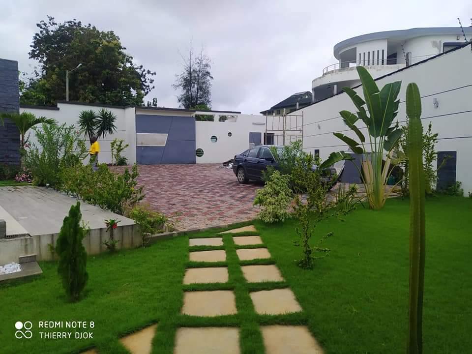 2 plateaux vallon, duplex 11 pièces haut standing, piscine, jardin, garage