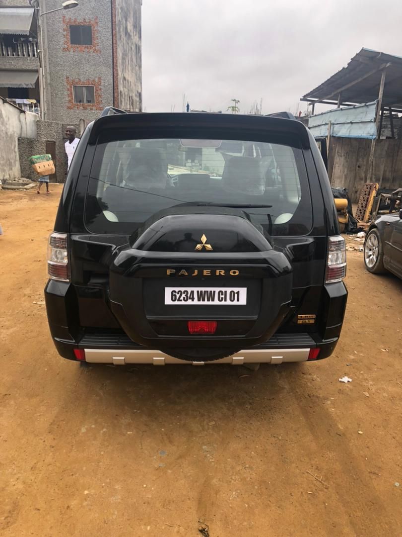 location de véhicule 4x4 Mitsubishi Pajero 2021 location de véhicule 4x4 Mitsubishi Pajero 2021