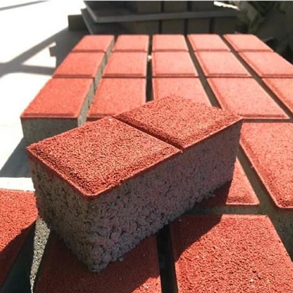 Pondeuse a parpaing semi-automatique