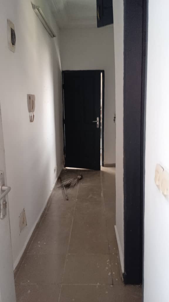Joli studio 85 000 au 1er angré 9ème tranche cgk Joli studio 85 000 au 1er angré 9ème tranche cgk