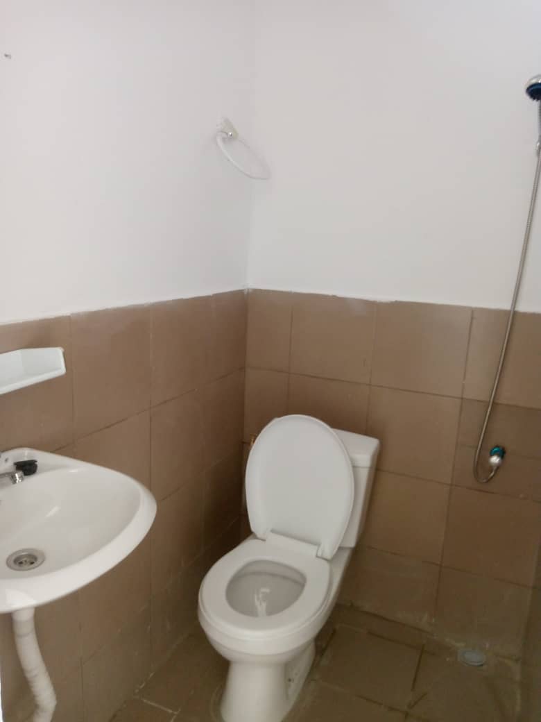 De nouveaux magasins 100 000 angre chu Clémentine tout passe