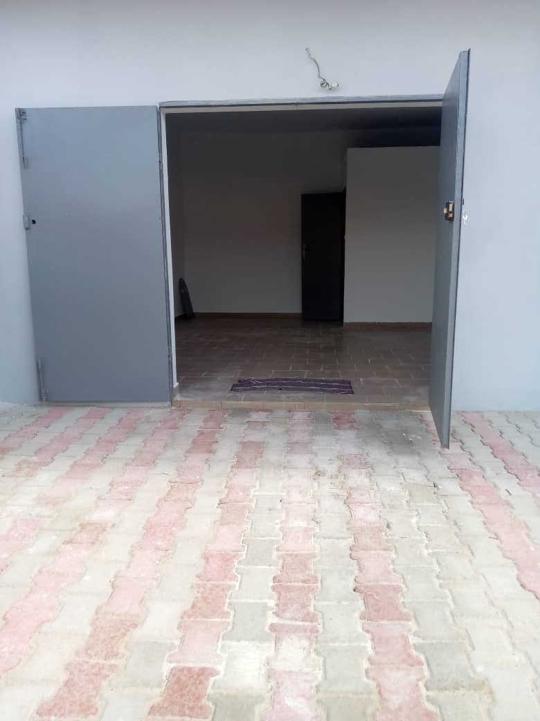 De nouveaux magasins 100 000 angre chu Clémentine tout passe