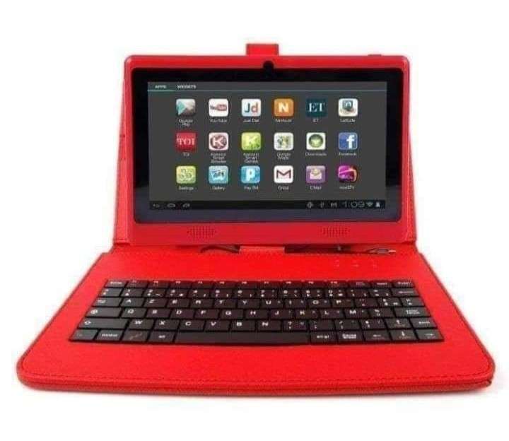 tablettes éducatives avec clavier