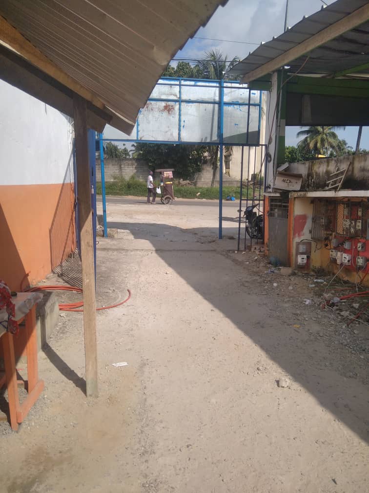 Maquis restaurant à louer dans un espace gastronomique au 2 plateaux aghien