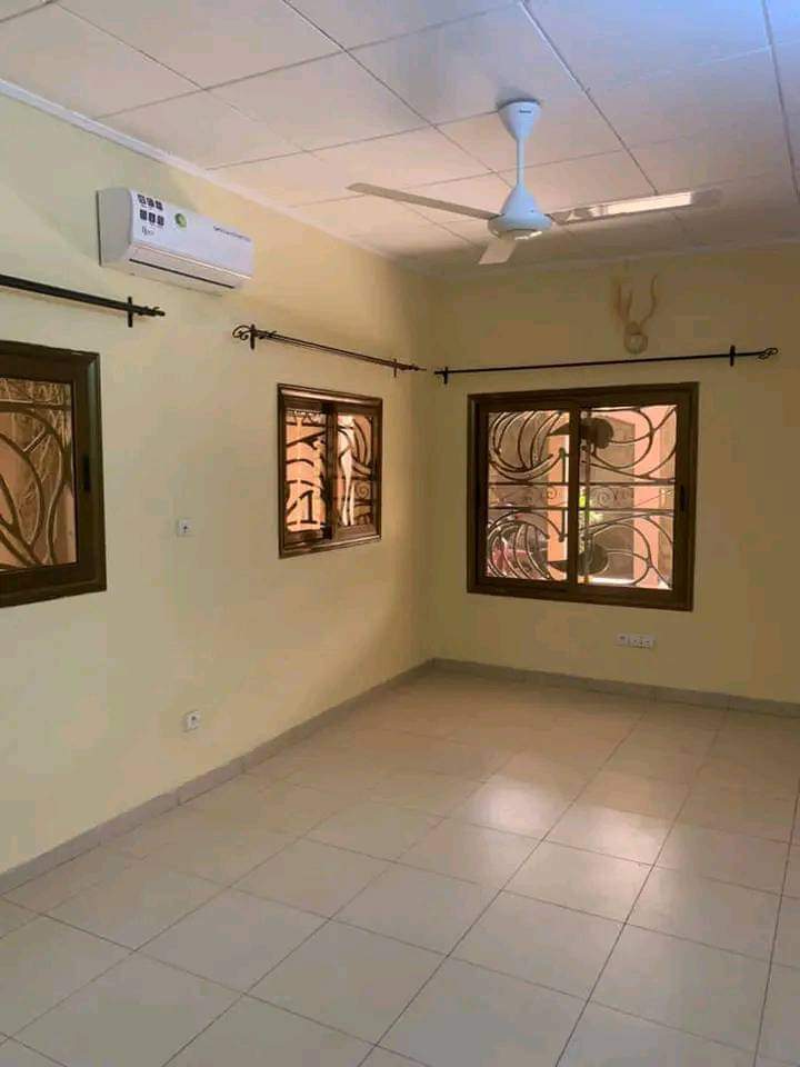 villa basse à louer somgande