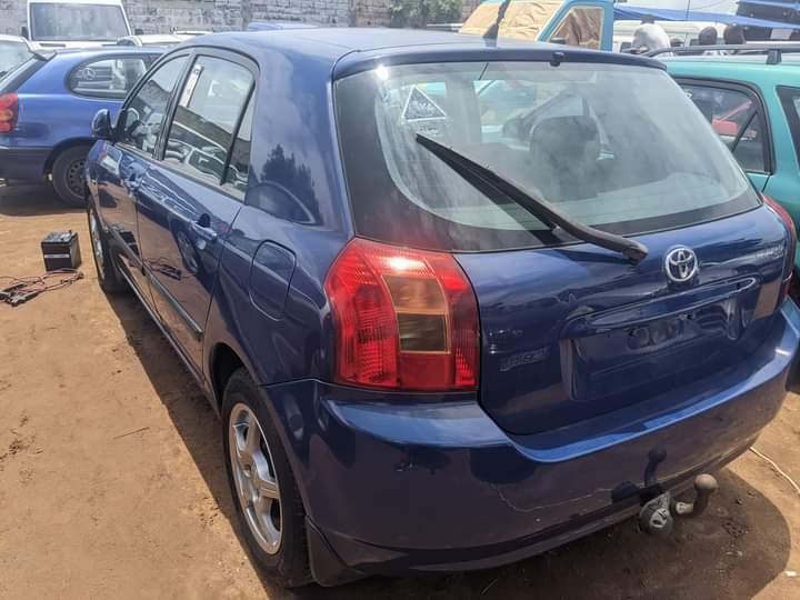 TOYOTA Corolla Drogba 2.1