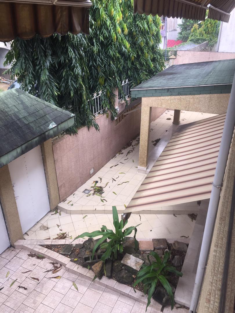 Duplex 5 pièces + 2 indep +1 préau, garage à louer cocody angre 8ème tranche