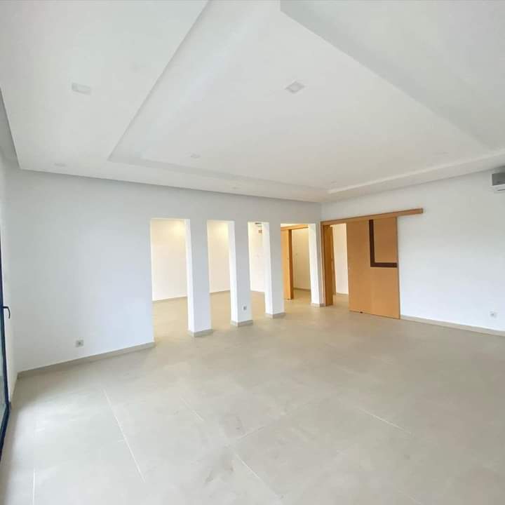 A LOUER APPARTEMENT DE 04 PIÈCES A LA RIVIERA 4