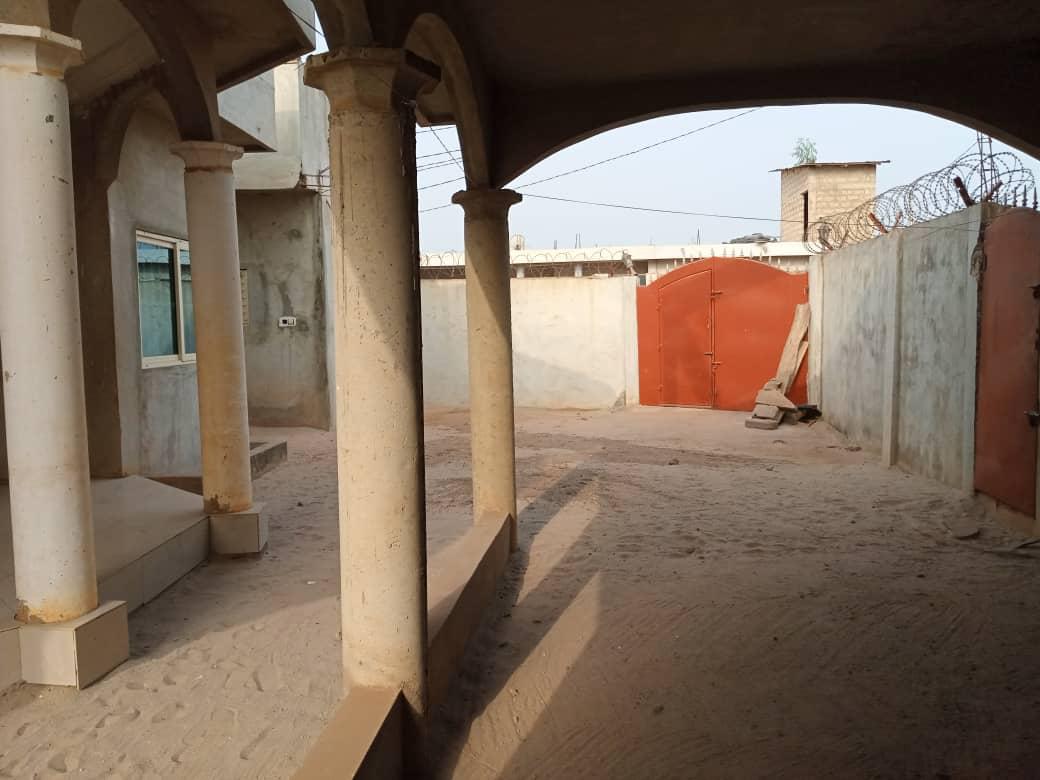 VILLA A VENDRE A TOGBA VILLA A VENDRE A TOGBA