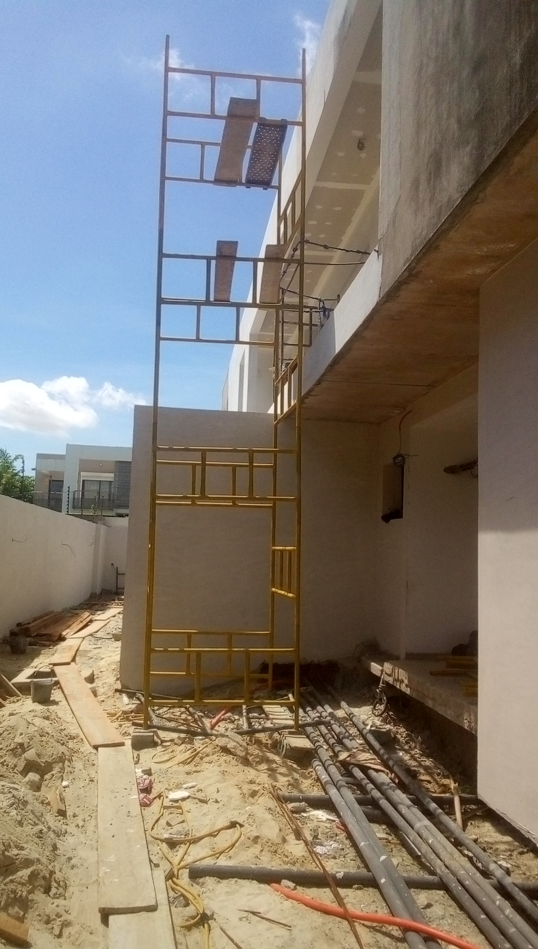 LOCATION D’ECHAFAUDAGES A BON PRIX