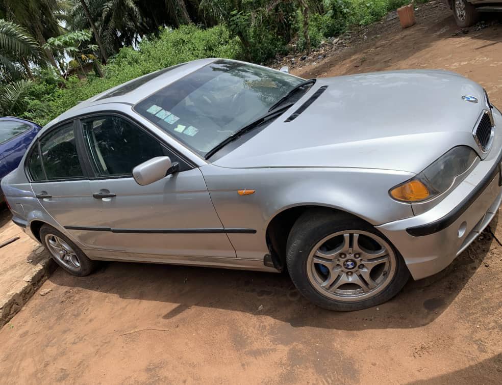 BMW E46 2002 serie BE boîte manuelle Moteur v4 à revoir ou à changé