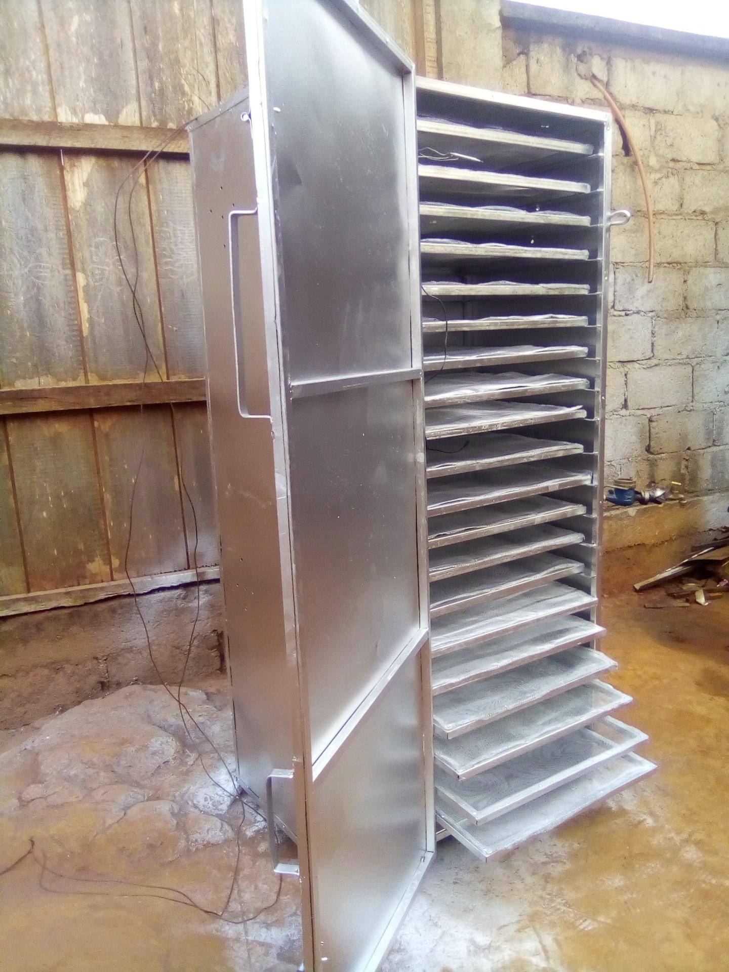 Deshydrateur, fumoir, presse à jus, incubateur à vendre