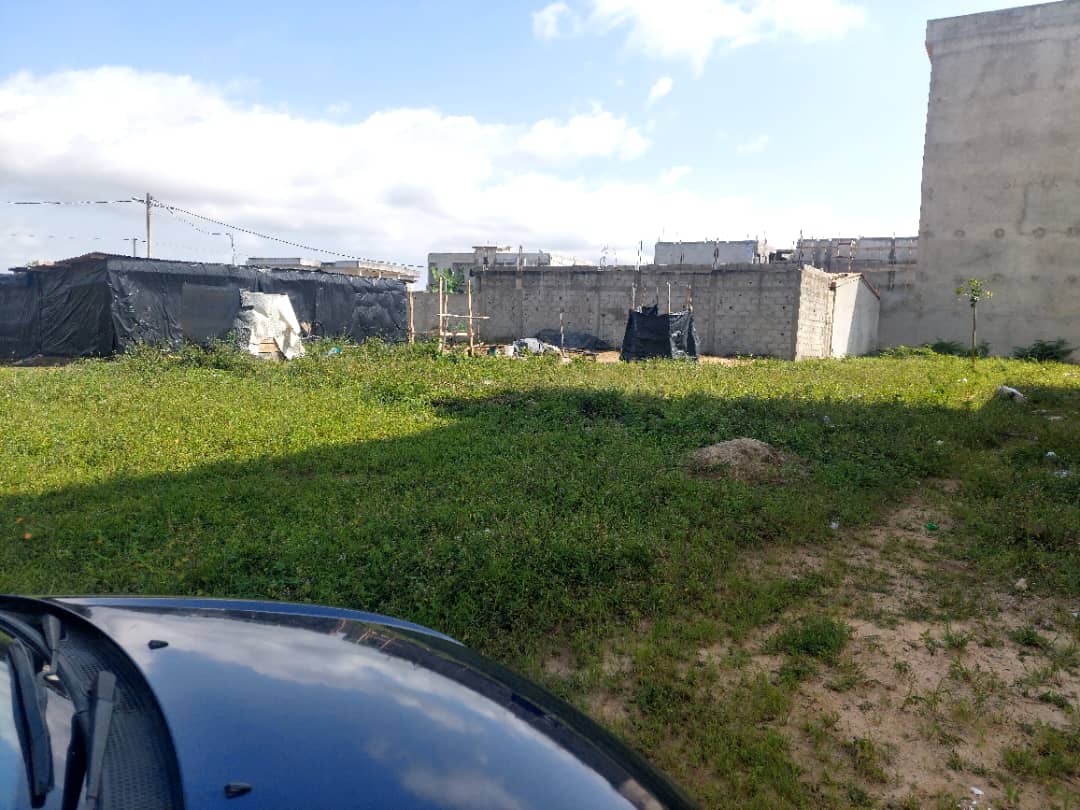 Terrain de 500m2 ACD en vente Angré nouveau chu zone djorobite1