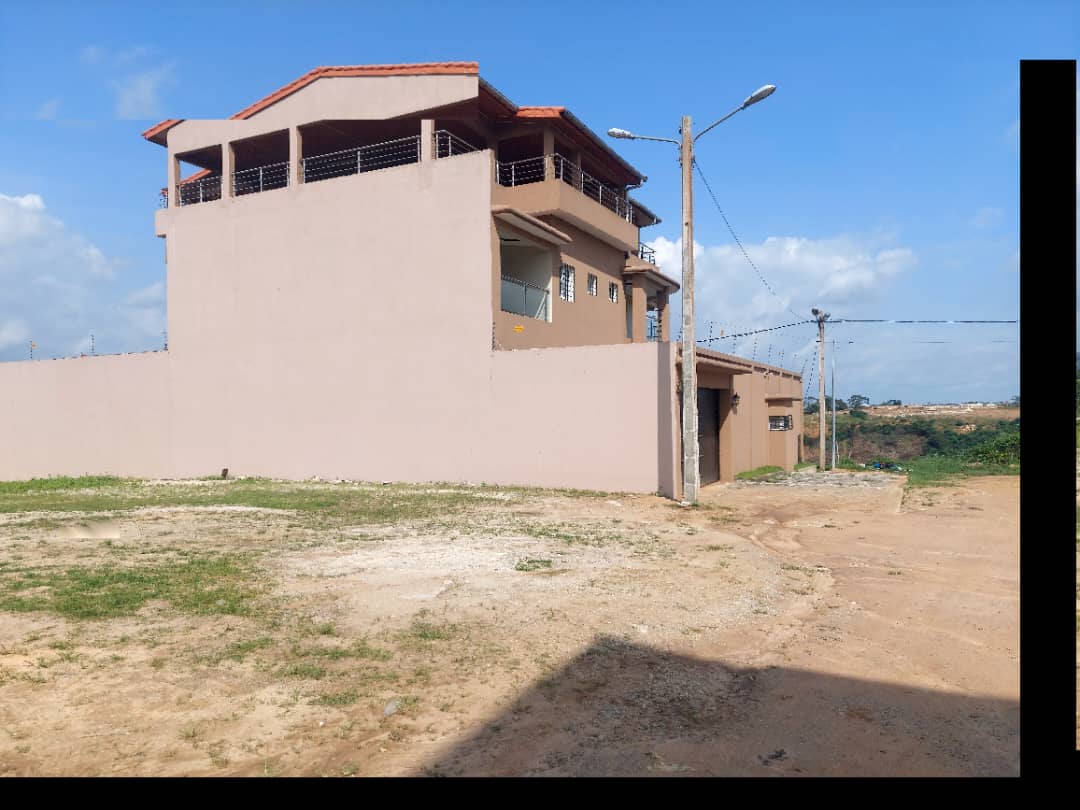 Terrain de 500m2 ACD en vente Angré nouveau chu zone djorobite1