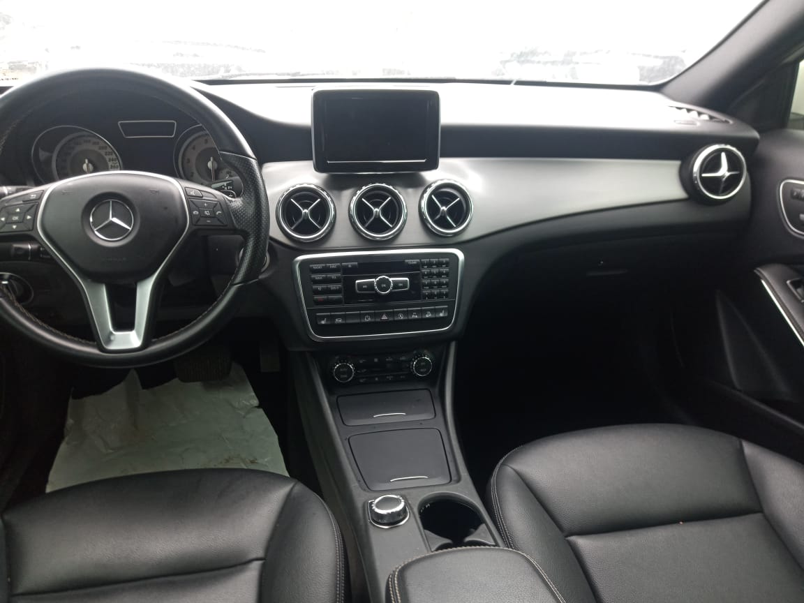 Mercedes Benz GLA 2015