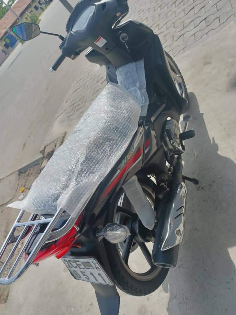 Vente des appareils électroniques et électroménager et les épices.