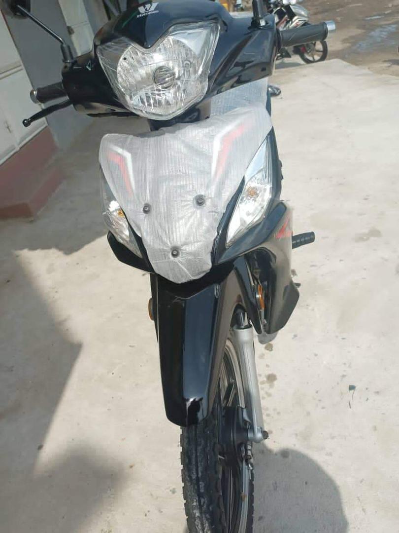 Vente des appareils électroniques et électroménager et les épices.