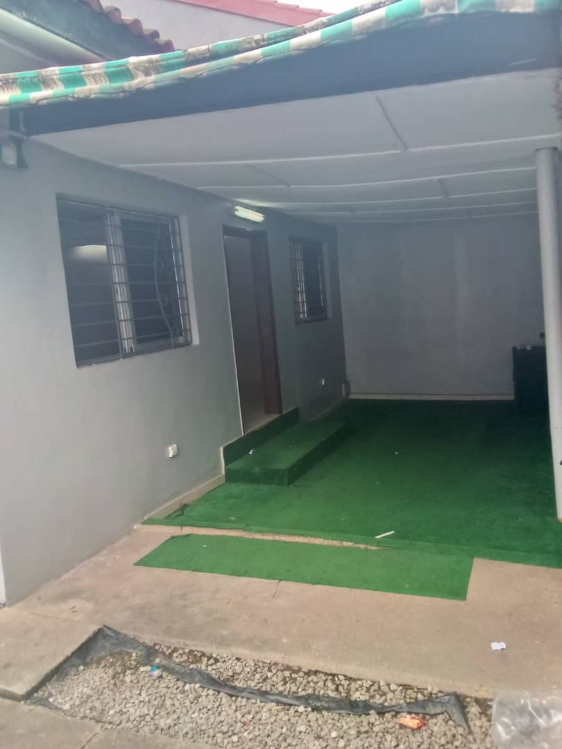 En location Villa basse 4pieces Riviera Faya