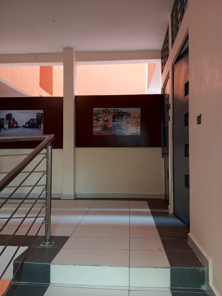 EN LOCATION APPARTEMENT 3PIECES COCODY ANGRÉ