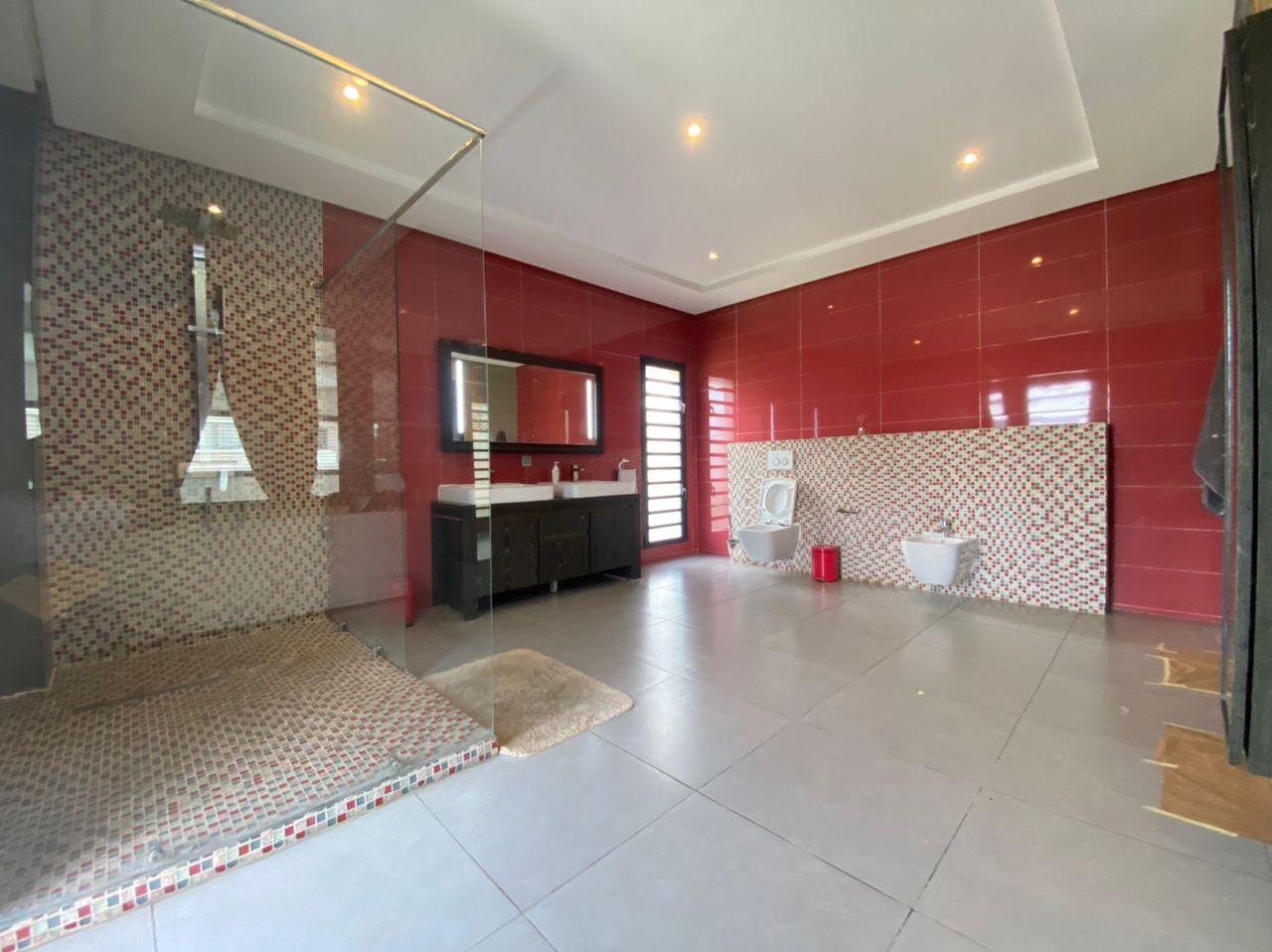 Riviera golf 4 Berverlyhills : Duplex 9 pièces, Piscine, jardin, garage en location également