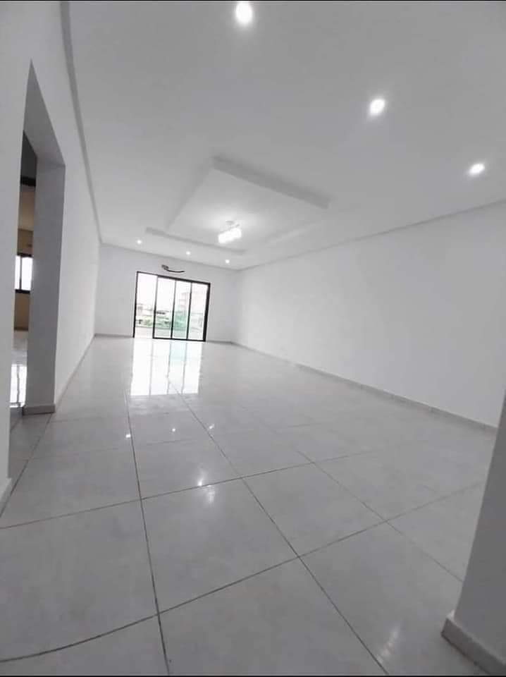 A LOUER APPARTEMENT DE 03a04 PIÈCES COCODY RIVIERA faya A LOUER APPARTEMENT DE 03a04 PIÈCES COCODY RIVIERA faya