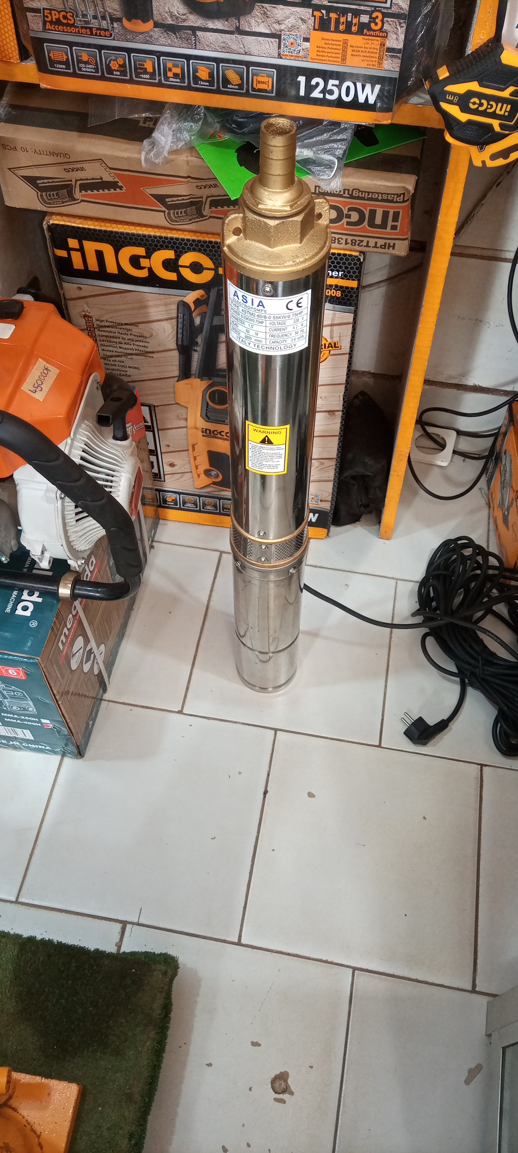 pompes à forage de qualité supérieure en vente dans la ville de Yaoundé chez kje BUSINESS