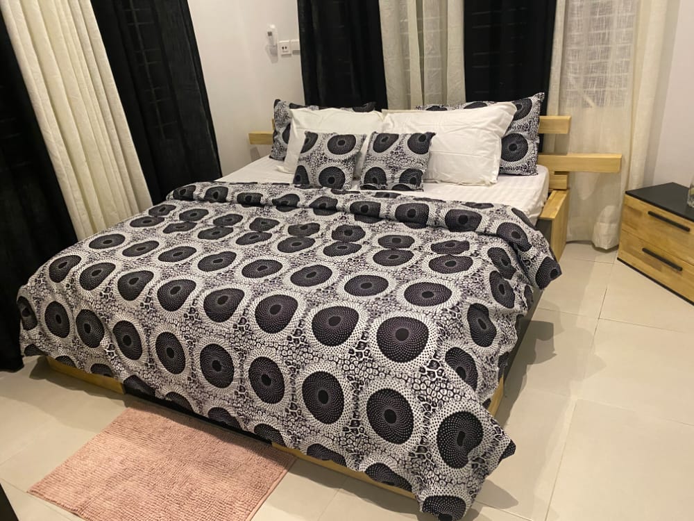 LUXUEUX APPARTEMENT MEUBLÉ SIS A MOINS DE 5 MN DE EREVAN CALAVI LUXUEUX APPARTEMENT MEUBLÉ SIS A MOINS DE 5 MN DE EREVAN CALAVI