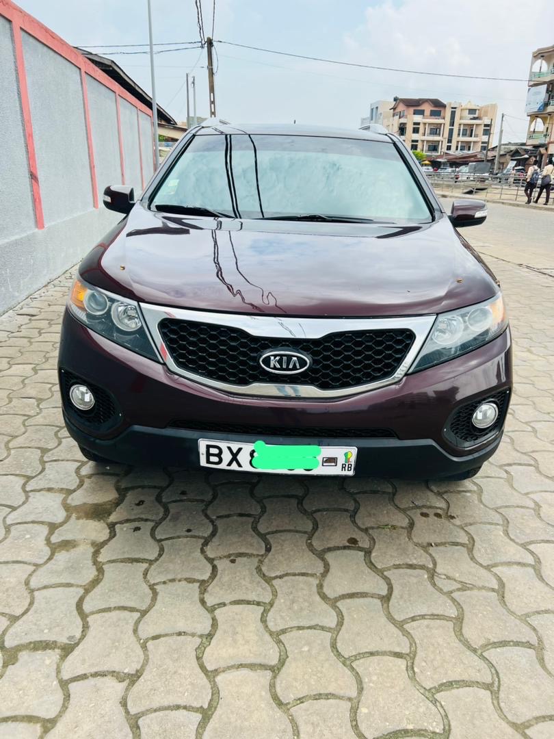 KIA SORENTO 2011 FULL OPTION