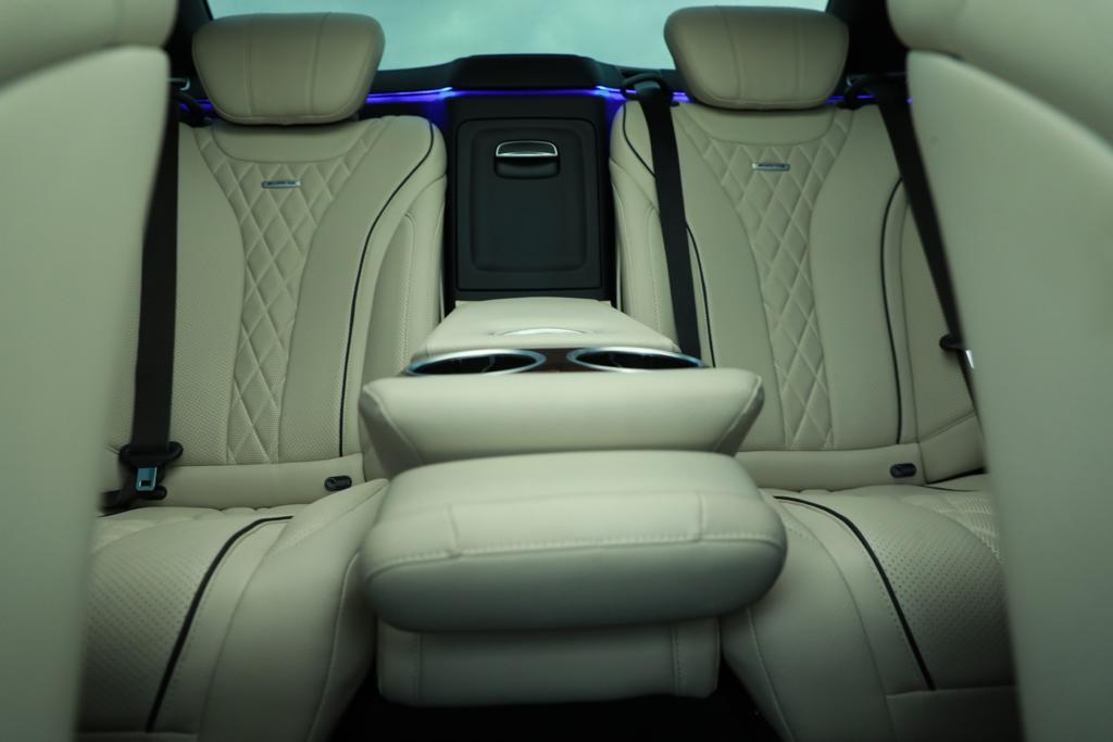 Location voiture- Mercedes- classe s550- 4MATIC- AMG