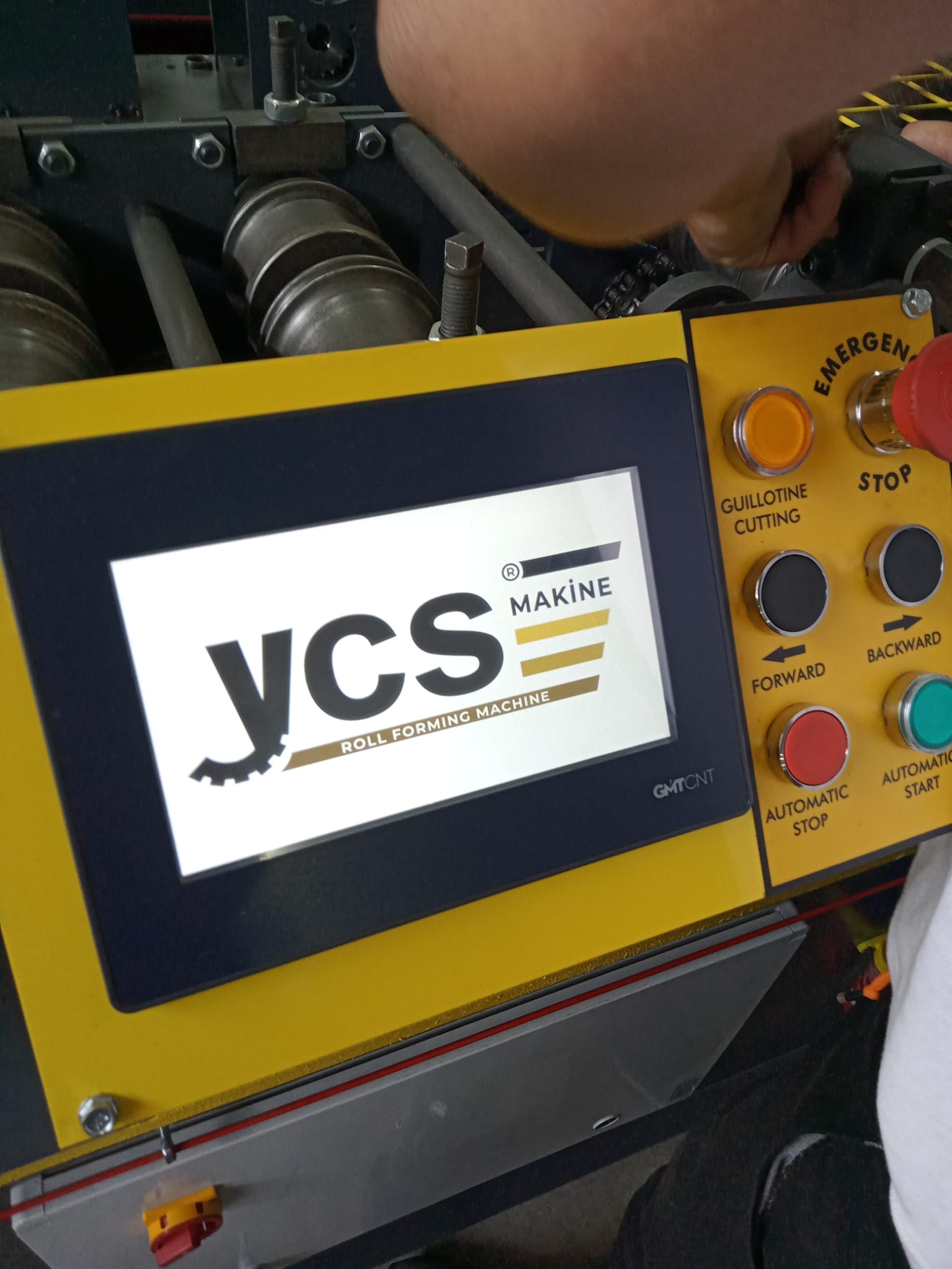 MACHINE PROFILEUSE POUR LAME DE RIDEAU METALLIQUE ,COULISSE, FOURRURE, LAME FINALE ET DIVERS PROFILE MACHINE PROFILEUSE POUR LAME DE RIDEAU METALLIQUE ,COULISSE, FOURRURE, LAME FINALE ET DIVERS PROFILE