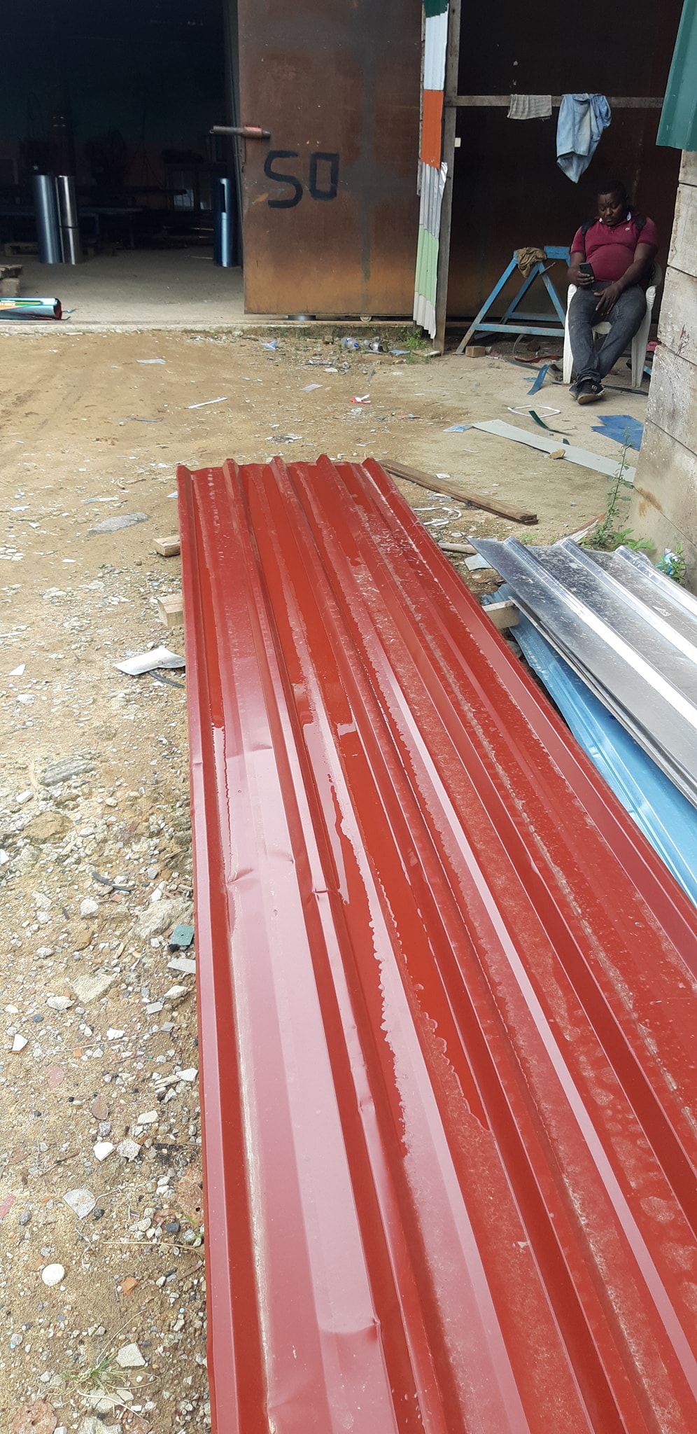 VENTE DES TOLES ET DES ACCESSSOIRES