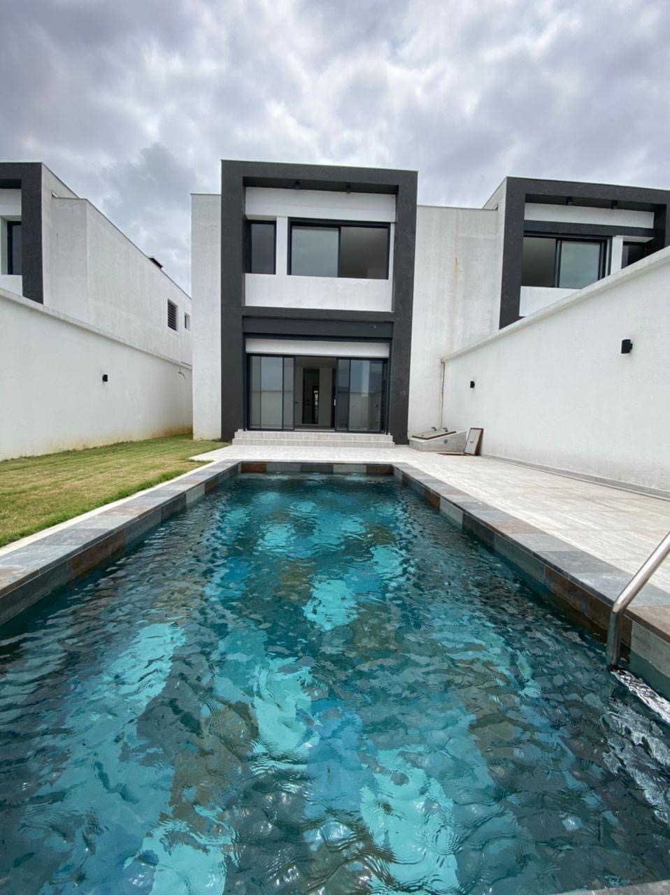 Duplex de 5 pièces haut standing a louer