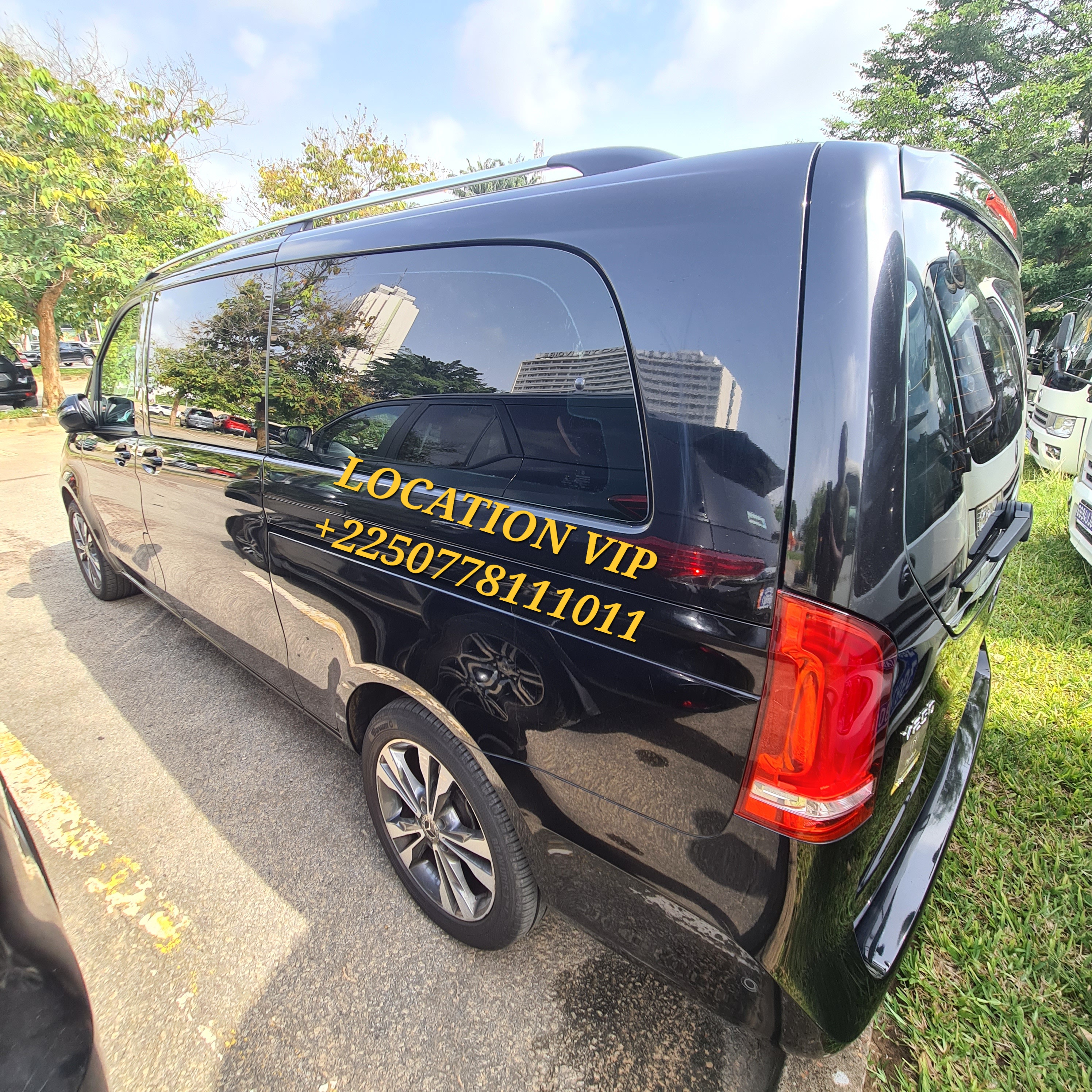 Location van Mercedes viano- vito- Abidjan